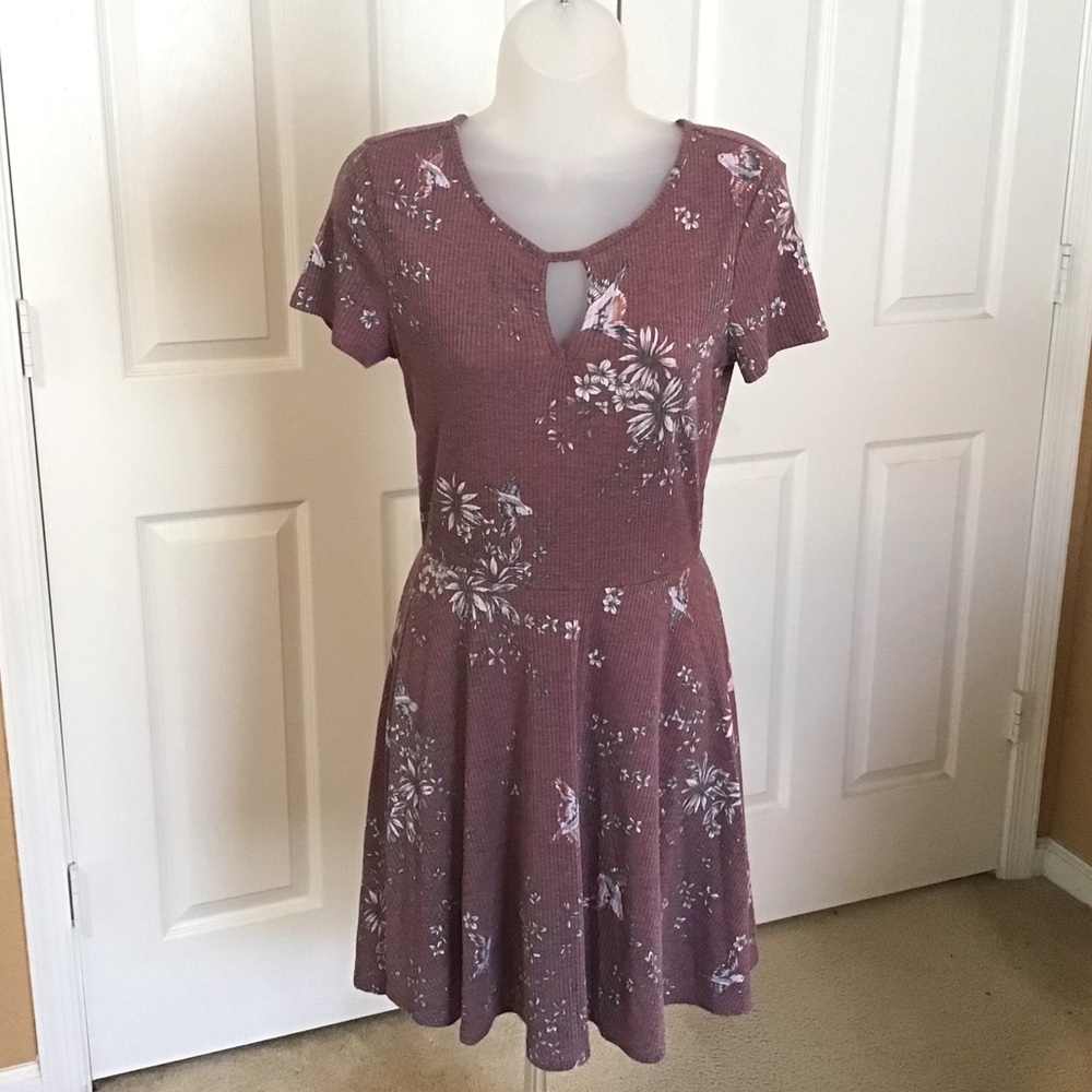 Love, Fire Floral Short Sleeve Dress Lightweight Party School Mini Fall Sz Small